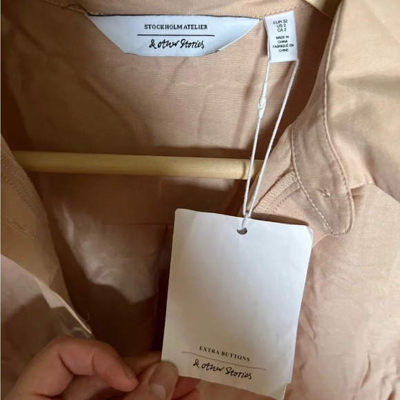 & Other Stories • Tan Cupro Henley Shirtdress - Picture 6 of 12